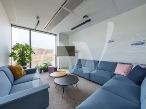 Pronájem kanceláře, Praha - Holešovice, Pod dráhou, 700 m2