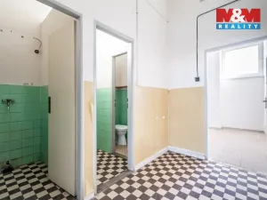 Prodej obchodního prostoru, Žďár nad Sázavou, nám. Republiky, 500 m2