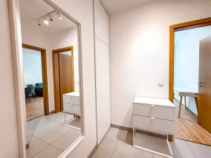 Pronájem bytu 2+kk, Praha - Holešovice, U průhonu, 51 m2