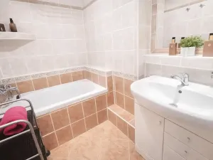 Pronájem bytu 2+kk, Mělník, Sportovní, 42 m2