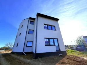 Pronájem bytu 2+kk, Brno - Ivanovice, Hřebíčková, 33 m2