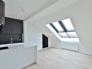 Pronájem bytu 1+kk, Praha - Vinohrady, náměstí Jiřího z Poděbrad, 39 m2