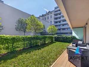 Pronájem bytu 2+kk, Praha - Holešovice, Dělnická, 52 m2