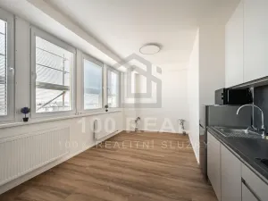 Pronájem bytu 1+kk, Hradec Králové, Průmyslová, 26 m2