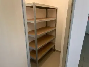 Pronájem garážového stání, Praha - Hostivař, Athénská, 22 m2