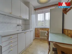 Prodej bytu 3+1, Strážov, 75 m2