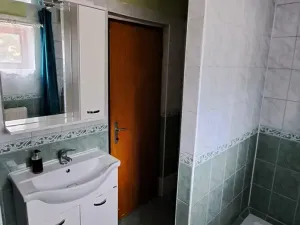 Prodej rodinného domu, Lázně Toušeň, Hlavní, 107 m2
