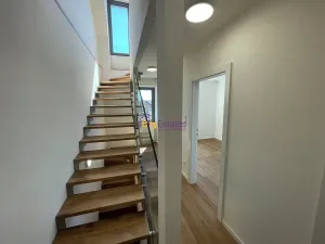 Pronájem rodinného domu, Praha - Radotín, Strážovská, 122 m2