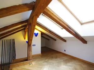 Pronájem atypického bytu, Praha - Karlín, Za Poříčskou bránou, 61 m2