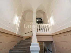 Pronájem bytu 3+1, Praha - Bubeneč, U akademie, 135 m2