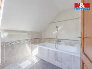 Prodej rodinného domu, Korozluky, 200 m2