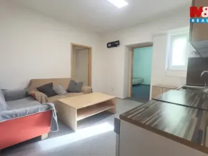 Pronájem bytu 2+kk, Otrokovice - Kvítkovice, tř. Osvobození, 63 m2