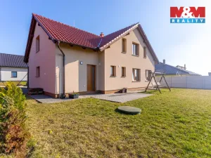 Prodej rodinného domu, Okrouhlá, 222 m2