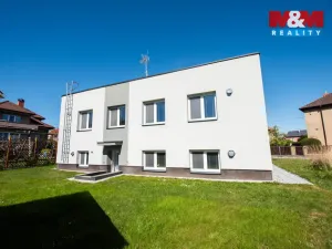 Pronájem bytu 2+1, Hradec Králové - Věkoše, Lomená, 58 m2