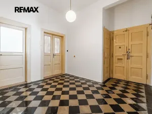 Prodej bytu 3+1, Praha - Bubeneč, U zeměpisného ústavu, 111 m2