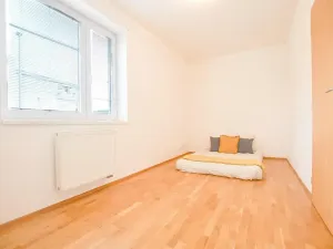 Pronájem bytu 2+kk, Praha - Kyje, Břeclavská, 50 m2