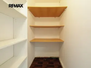 Prodej bytu 3+1, Praha - Letňany, Místecká, 68 m2