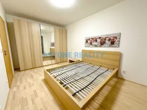 Pronájem bytu 2+kk, Praha - Karlín, U Mlýnského kanálu, 55 m2