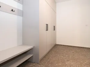 Pronájem bytu 2+kk, Praha - Košíře, Starokošířská, 58 m2