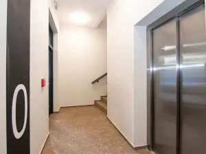 Pronájem bytu 2+kk, Praha - Košíře, Starokošířská, 58 m2