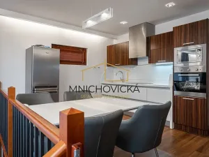 Prodej rodinného domu, Praha - Kolovraty, V Tehovičkách, 521 m2