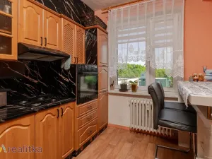 Prodej bytu 3+1, Orlová, Školní, 66 m2
