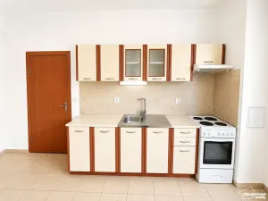 Pronájem bytu 1+kk, Praha - Újezd nad Lesy, Staroújezdská, 43 m2