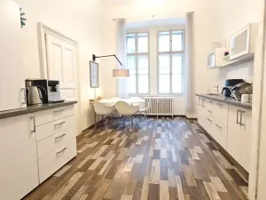 Pronájem kanceláře, Praha - Nové Město, Bolzanova, 13 m2