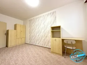 Prodej bytu 2+1, Krnov, Dvořákův okruh, 44 m2