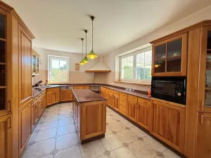 Pronájem vily, Nový Knín, 450 m2