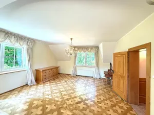 Pronájem vily, Nový Knín, 450 m2