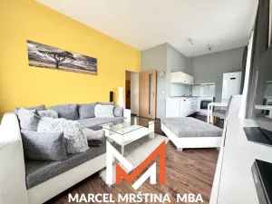 Pronájem bytu 2+kk, Náchod, Raisova, 41 m2