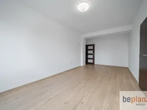 Pronájem bytu 3+1, Hořice, Riegrova, 62 m2