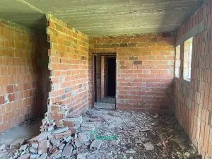 Prodej obchodního prostoru, Varvažov, 1358 m2