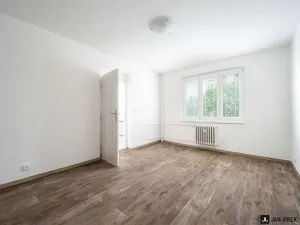 Pronájem bytu 2+1, Pardubice - Bílé Předměstí, Bezdíčkova, 49 m2