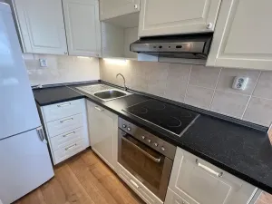 Pronájem bytu 2+kk, Praha - Kobylisy, Kyselova, 44 m2