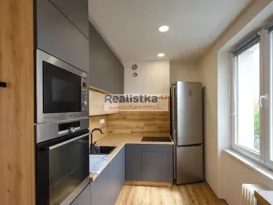 Pronájem bytu 2+1, Plzeň, Blatenská, 51 m2