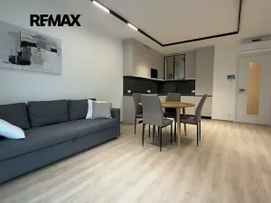 Pronájem bytu 2+kk, Praha - Libeň, Kotlaska, 59 m2