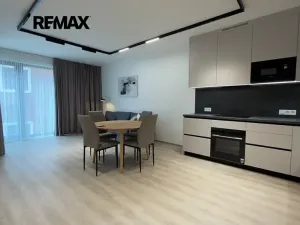 Pronájem bytu 2+kk, Praha - Libeň, Kotlaska, 59 m2