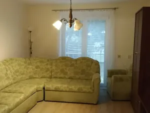 Pronájem bytu 2+1, Hulín, Sadová, 56 m2