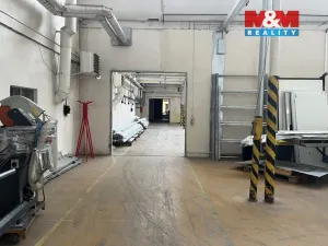 Pronájem skladu, Suchovršice, 1100 m2
