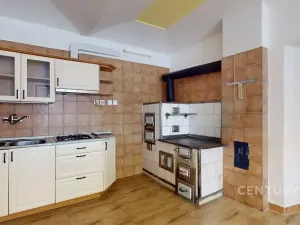 Prodej rodinného domu, Hrusice, Náves, 245 m2