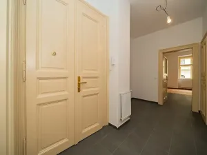 Pronájem bytu 2+kk, Praha - Bubeneč, Kamenická, 52 m2