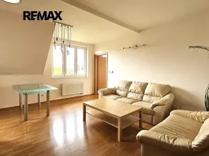 Pronájem bytu 2+kk, Praha - Řepy, Karlovarská, 59 m2