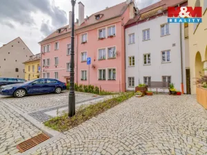 Prodej bytu 3+1, Cheb, Hradební, 56 m2