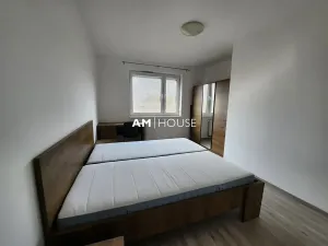 Pronájem bytu 2+kk, Praha - Vysočany, Strnadových, 49 m2
