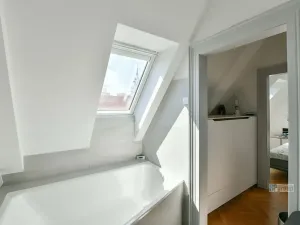 Prodej atypického bytu, Praha - Josefov, Valentinská, 108 m2