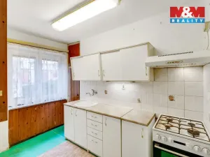 Prodej bytu 3+1, Králův Dvůr, Pod Hájem, 63 m2