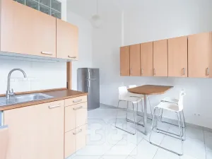 Pronájem bytu 2+1, Praha - Hradčany, Na valech, 79 m2