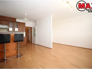 Pronájem bytu 1+kk, Praha - Troja, Hnězdenská, 36 m2